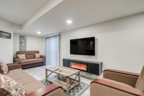 Quaint Stafford Apartment with Electric Fireplace!